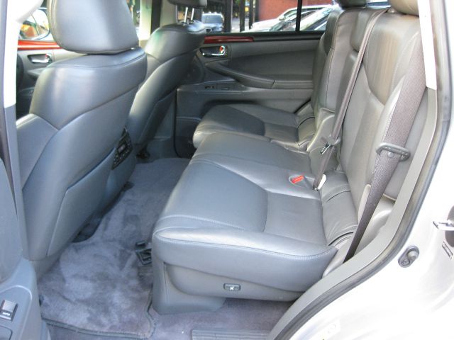 Lexus LX 570 2009 photo 21