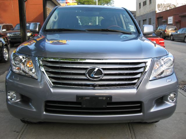Lexus LX 570 2009 photo 28