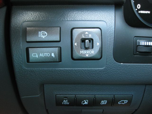 Lexus LX 570 2009 photo 29