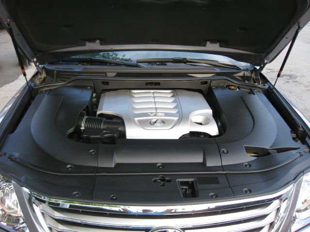 Lexus LX 570 2009 photo 3