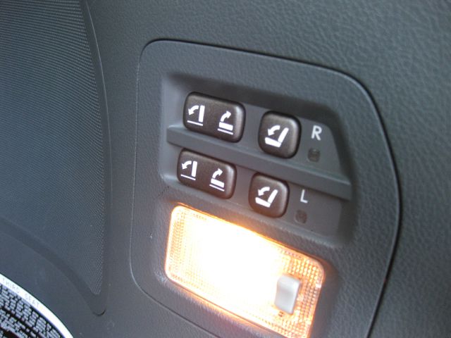 Lexus LX 570 2009 photo 9