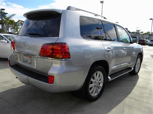 Lexus LX 570 2010 photo 1