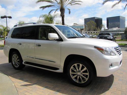 Lexus LX 570 2010 photo 2