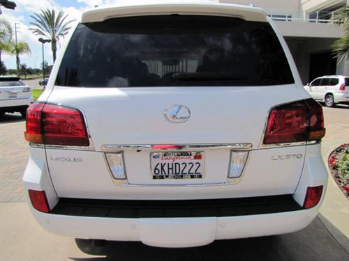 Lexus LX 570 2010 photo 4