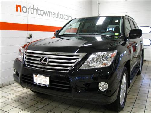 Lexus LX 570 2010 photo 1