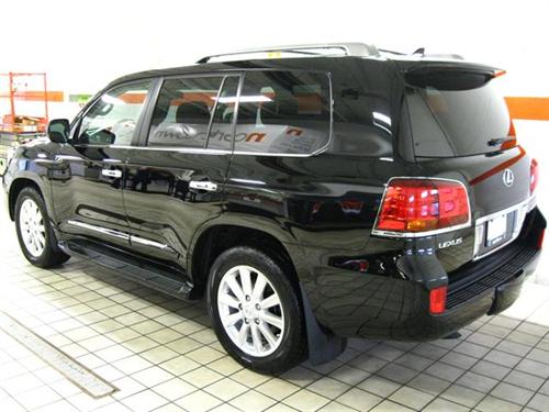 Lexus LX 570 2010 photo 2