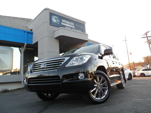 Lexus LX 570 2011 photo 2