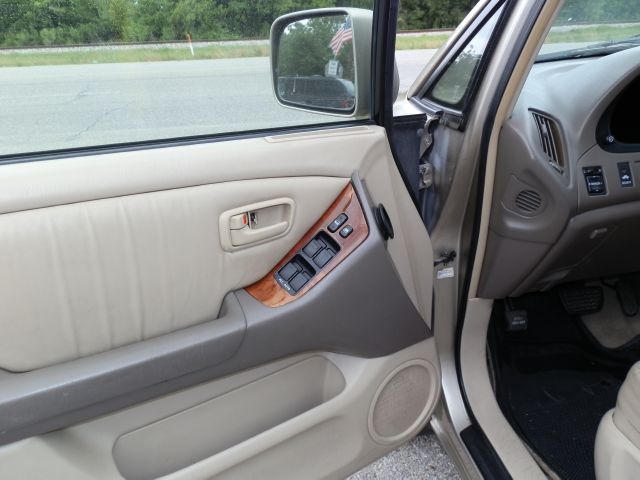 Lexus RX 300 1999 photo 6