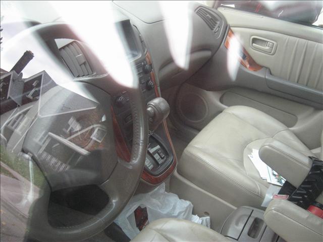 Lexus RX 300 1999 photo 3