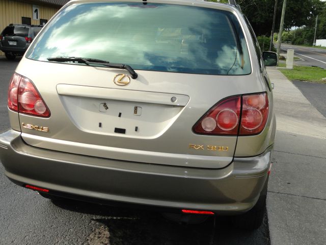 Lexus RX 300 1999 photo 2