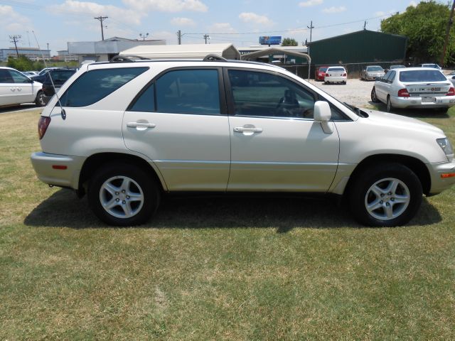 Lexus RX 300 2000 photo 2