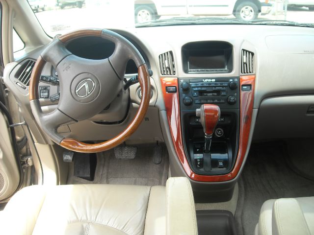 Lexus RX 300 2001 photo 2