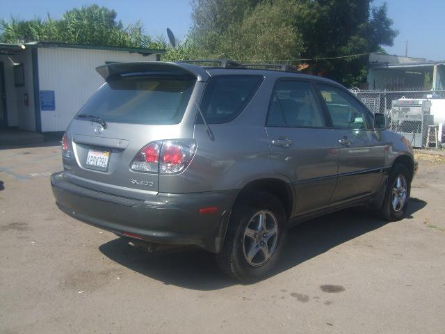 Lexus RX 300 2001 photo 2