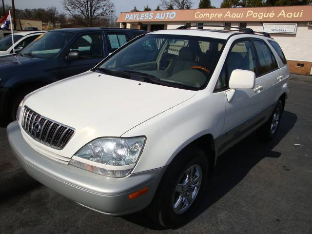 Lexus RX 300 XLT V10 HAS A PLOW Sport Utility