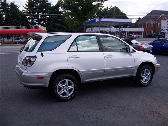 Lexus RX 300 2001 photo 2