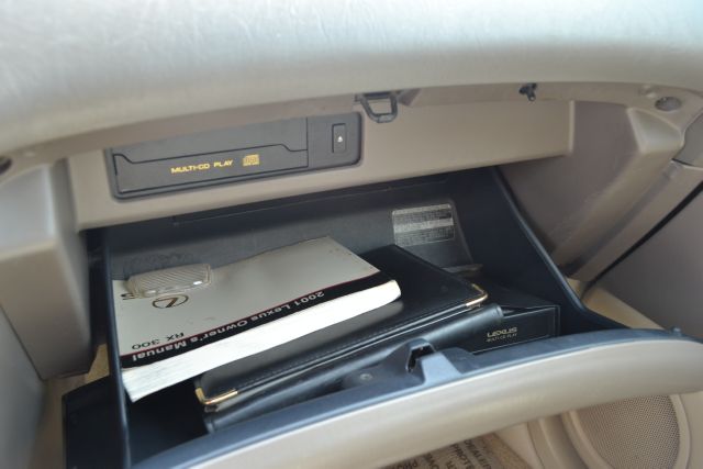 Lexus RX 300 2001 photo 23