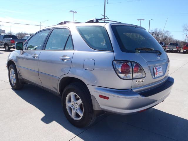 Lexus RX 300 2001 photo 2