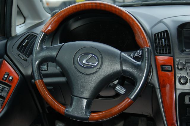 Lexus RX 300 2002 photo 2