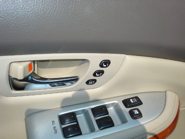 Lexus RX 330 2005 photo 15