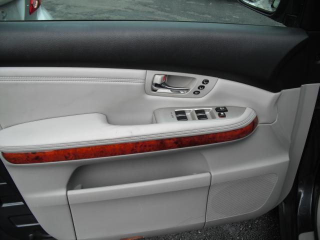 Lexus RX 330 2005 photo 2