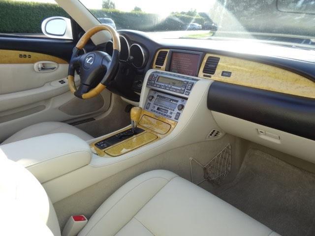 Lexus SC 430 2003 photo 16