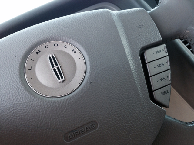 Lincoln Aviator 2003 photo 2