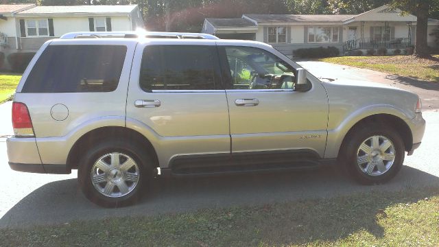 Lincoln Aviator 2004 photo 3
