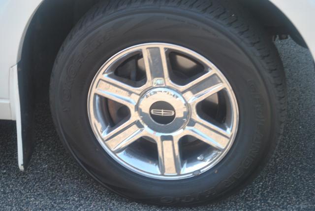 Lincoln Aviator 2004 photo 11