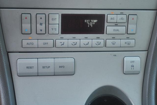 Lincoln Aviator 2004 photo 8