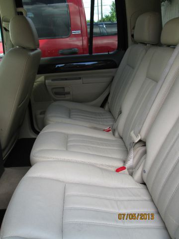Lincoln Aviator 2004 photo 2