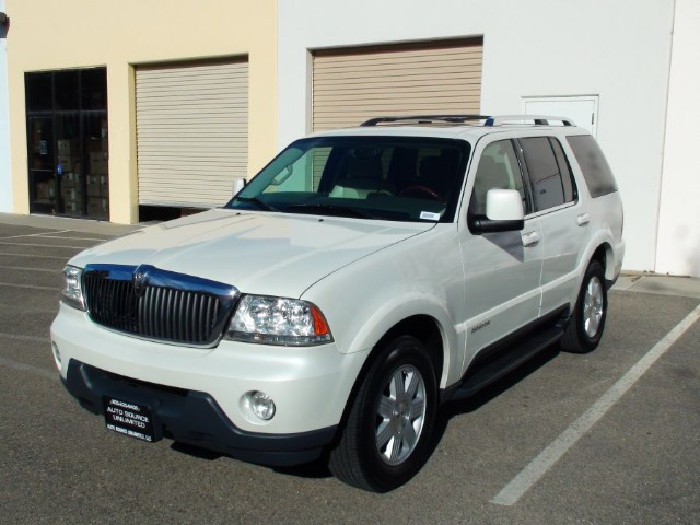 Lincoln Aviator 2004 photo 2