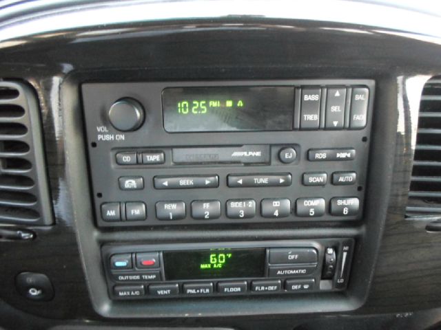 Lincoln Blackwood 2002 photo 1