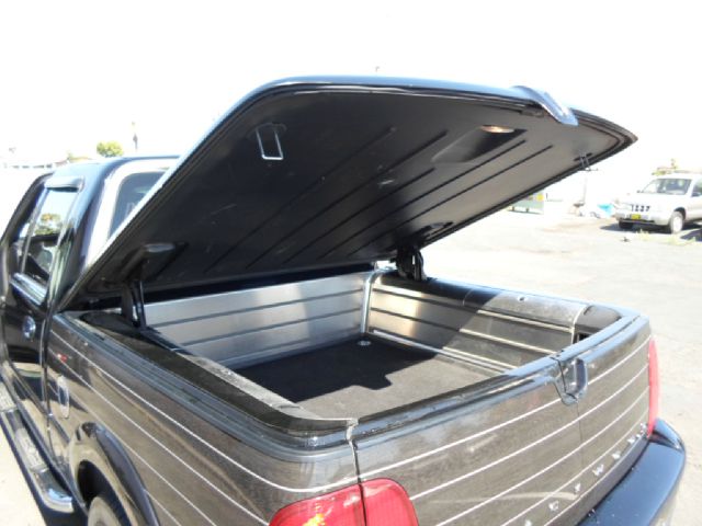 Lincoln Blackwood 2002 photo 14