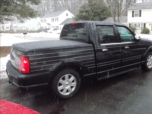 Lincoln Blackwood 2002 photo 4