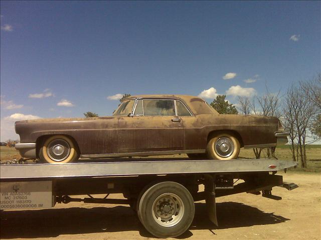 Lincoln Continental 1956 photo 2