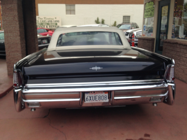 Lincoln Continental 1965 photo 5