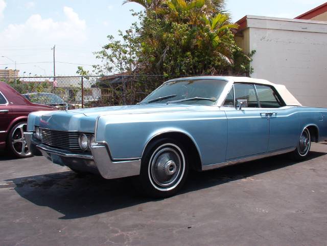 Lincoln Continental W/ Navigation Convertible