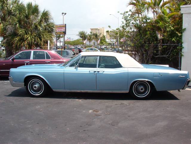 Lincoln Continental 1966 photo 5