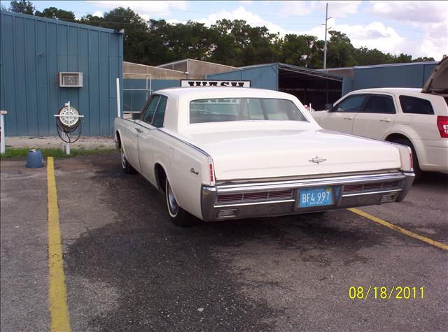 Lincoln Continental 1966 photo 1