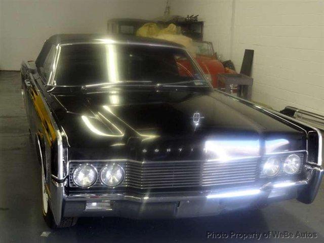 Lincoln Continental 1966 photo 3