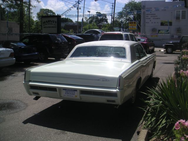 Lincoln Continental 1966 photo 1
