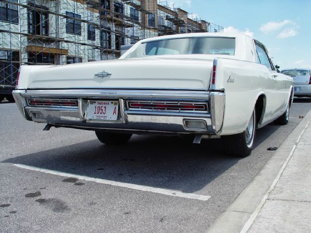 Lincoln Continental 1967 photo 3
