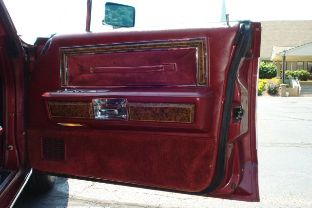 Lincoln Continental 1976 photo 1