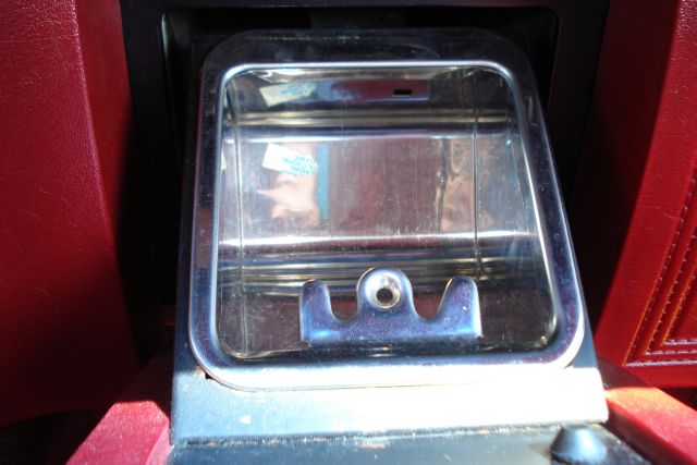 Lincoln Continental 1976 photo 2