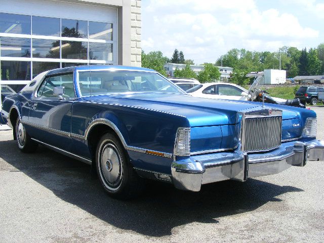 Lincoln Continental 1976 photo 28