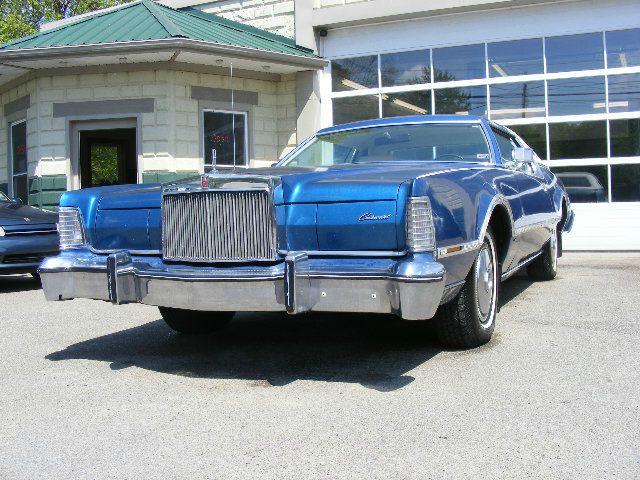 Lincoln Continental 1976 photo 32