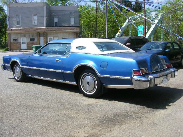 Lincoln Continental 1976 photo 34
