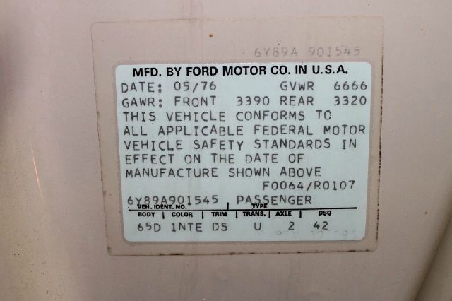 Lincoln Continental 1976 photo 11