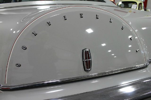 Lincoln Continental 1976 photo 49