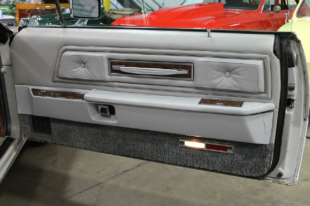 Lincoln Continental 1976 photo 65